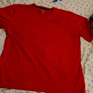 Men's XL dri-fit Nike red T-shirt
